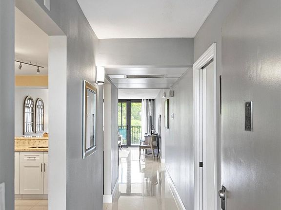 4th image of 16 Royal Palm Way #302