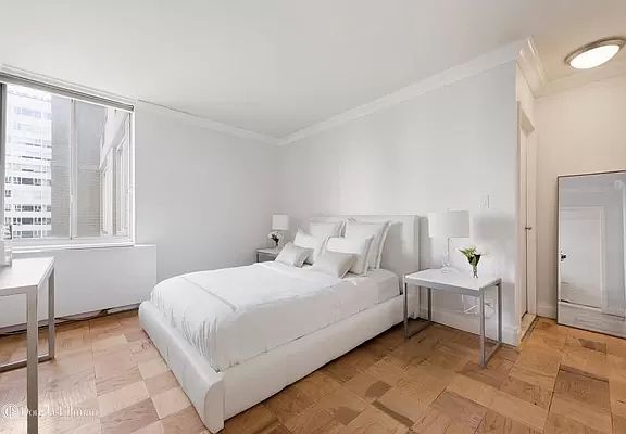 5th image of 220 E 65th St APT 14J