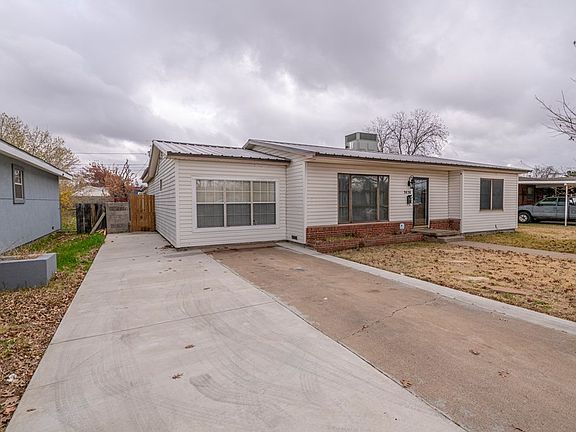 3rd image of 1416 Rosewood Ave