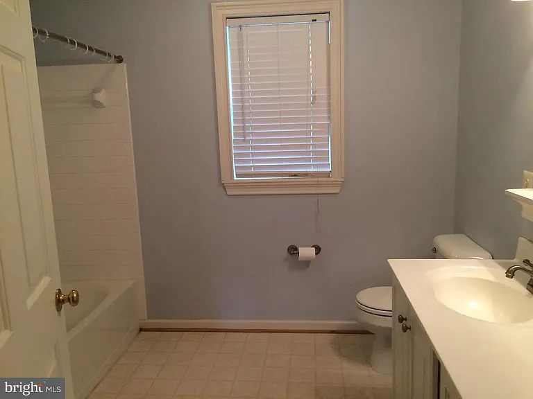 4055 Carrick Ct — Photo 12