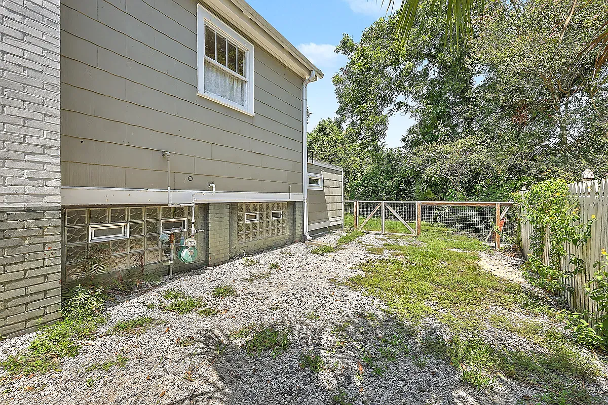 2 bed, 1600 sqft, $4,000 — Photo 2