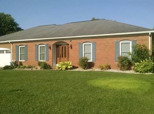 840 Nottingham Ct, Evansville, IN 47715