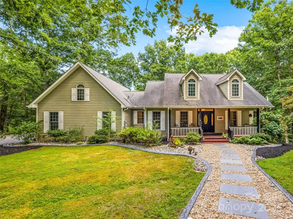 247 Big Raven Ln, Saluda, NC 28773