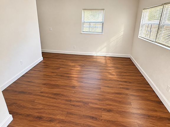 5th image of 7918 Paschal St