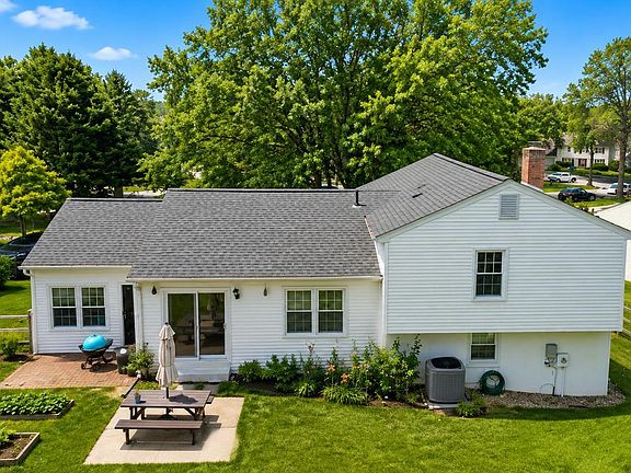 3rd image of 2518 Lindley Ter