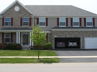 407 Bower Ln, Oswego, IL 60543