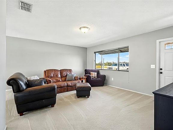 3rd image of 980 Silver Rd