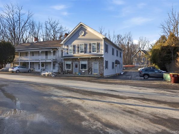 106 Newport Bridge Rd #1