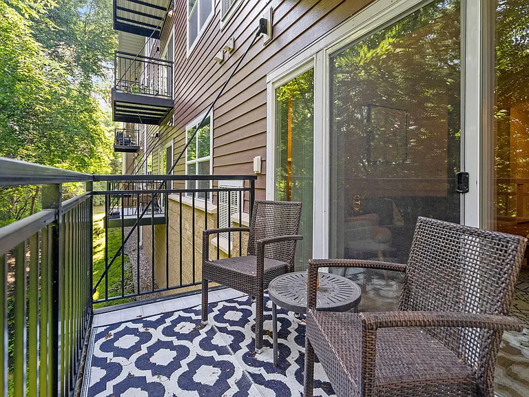 Eastwood Ridge — Photo 17