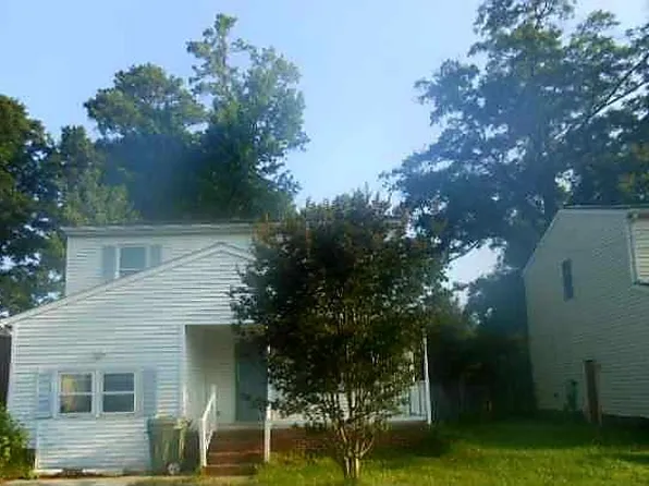 128 Old Thompson Ave, West Point, VA 23181
