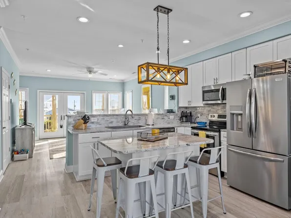 (undisclosed Address), Atlantic Beach, NC 28512