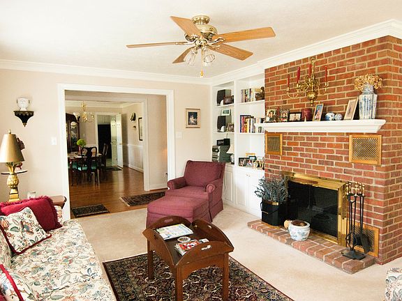 3rd image of 7214 Monument Ave