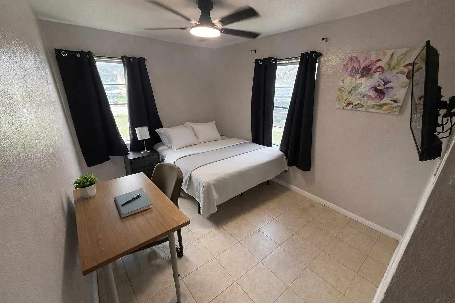 4 bed, 3.0 bath, 1800 sqft, $737 — Photo 1