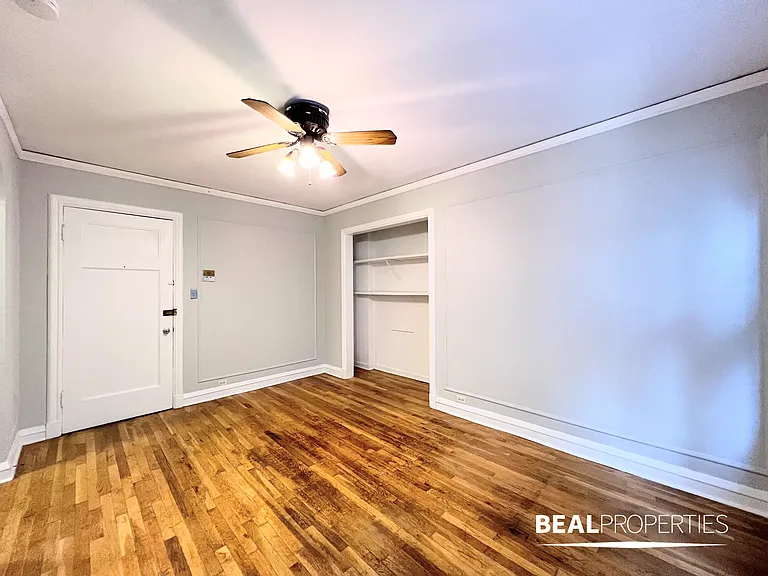 837 West Wolfram Street — Photo 7
