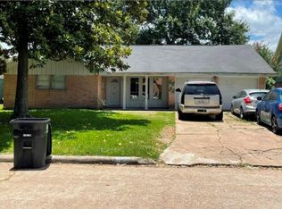 8623 Nairn St, Houston, TX 77074