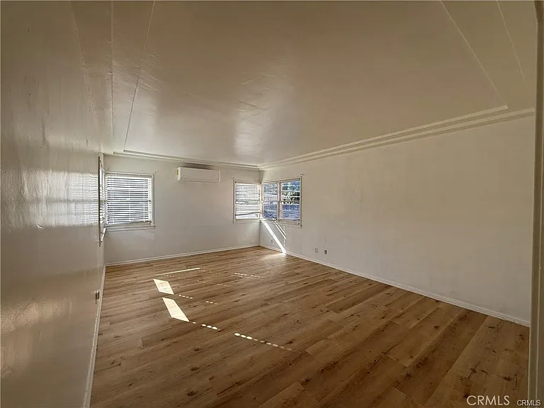 4343 Laurel Canyon Blvd — Photo 6