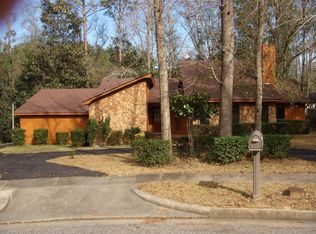 1805 Ridge Ct, Mobile, AL 36609