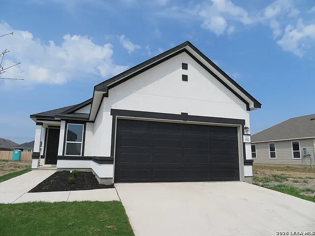352 Blacktail Dr — Photo 2