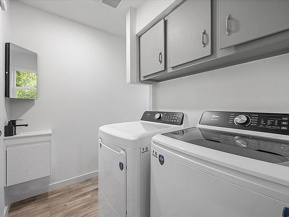 5th image of 6413 Chimney Creek Cir