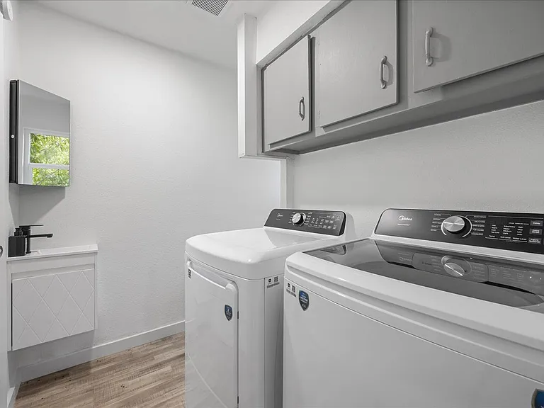 6413 Chimney Creek Cir — Photo 5