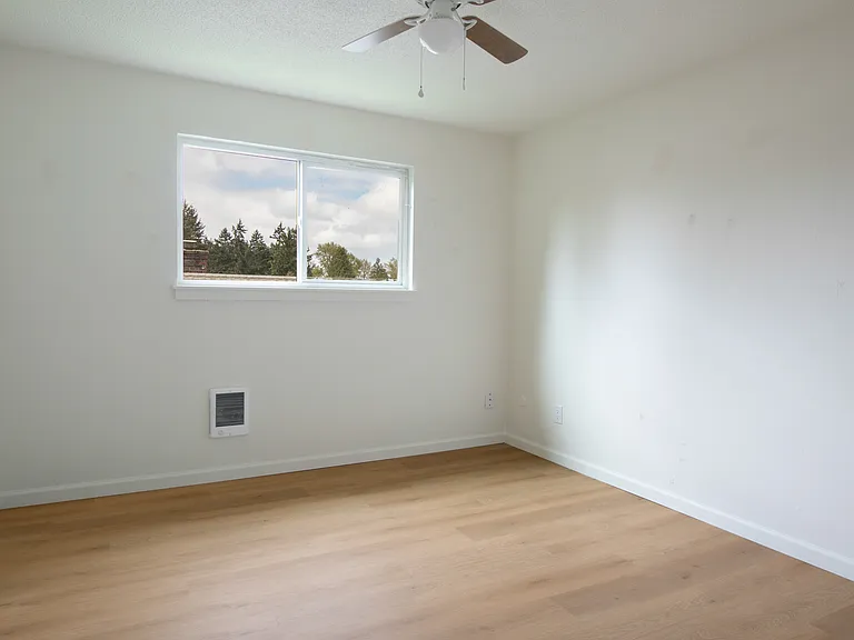 301 S 82nd St #5 — Photo 10