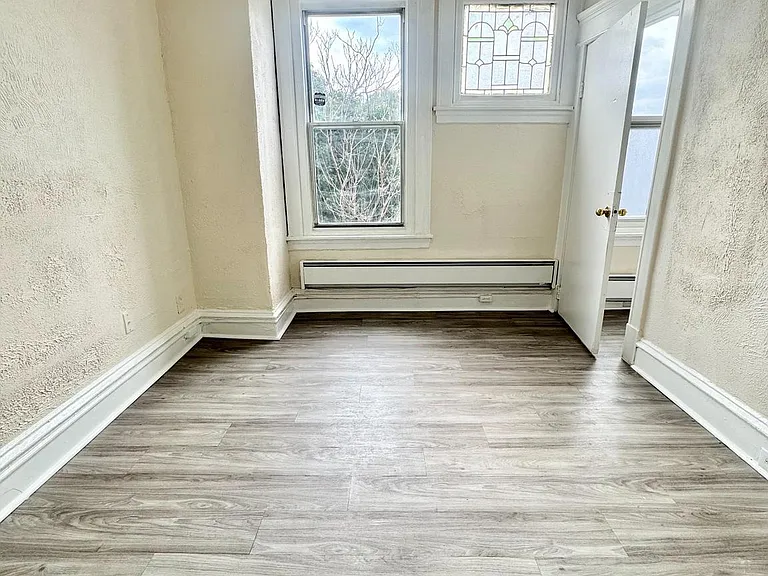 5040 Walnut St #2R — Photo 1