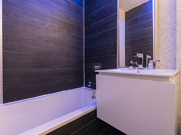 5th image of 666 4th Ave APT 1R