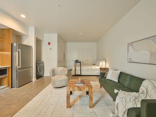 1125 NW 26th St #203B