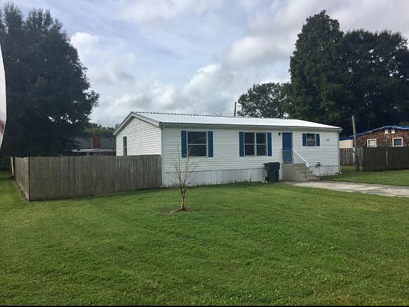 3rd image of 3525 Island Oaks S