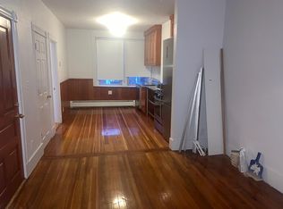 9 Thacher Ct #4004, Boston, MA 02113