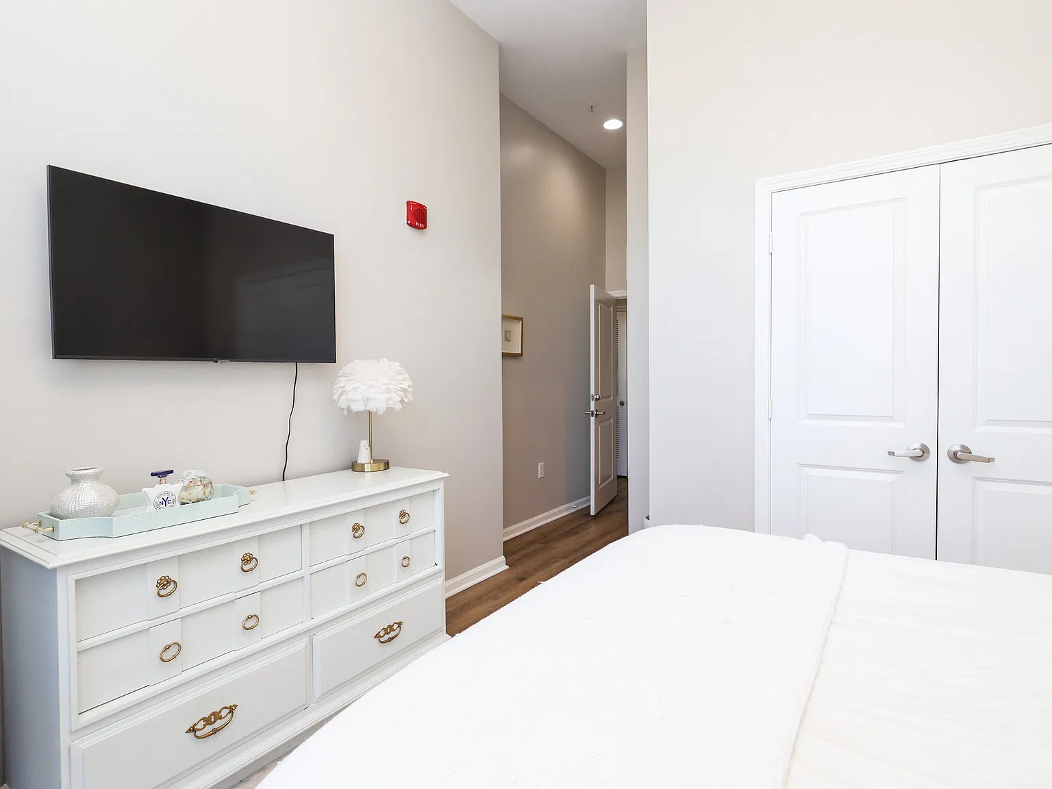 3 bed, 1200 sqft, $3,150 — Photo 4