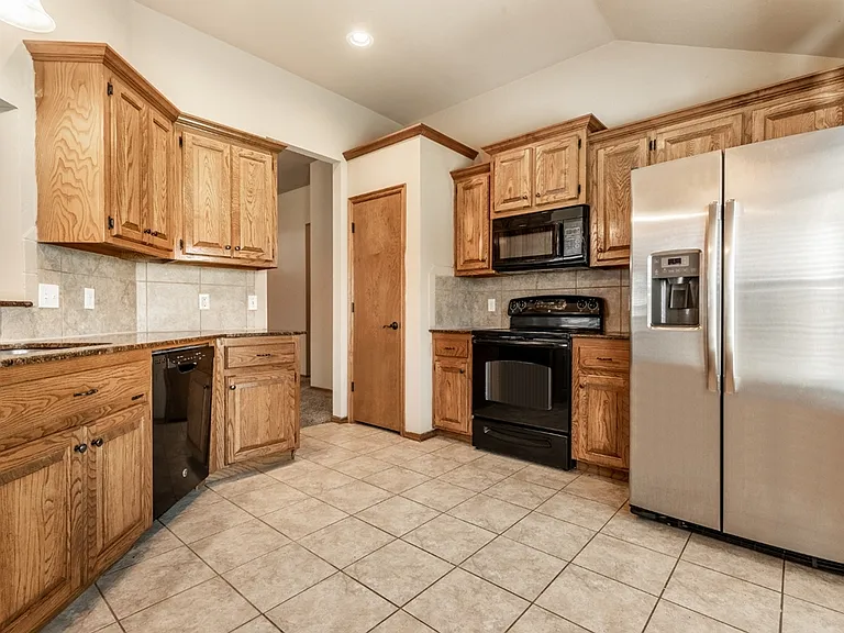 8205 Hillers Rd — Photo 17