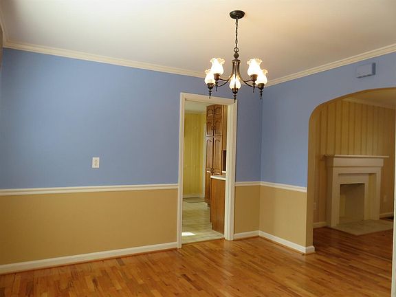 5th image of 705 Clover Dr