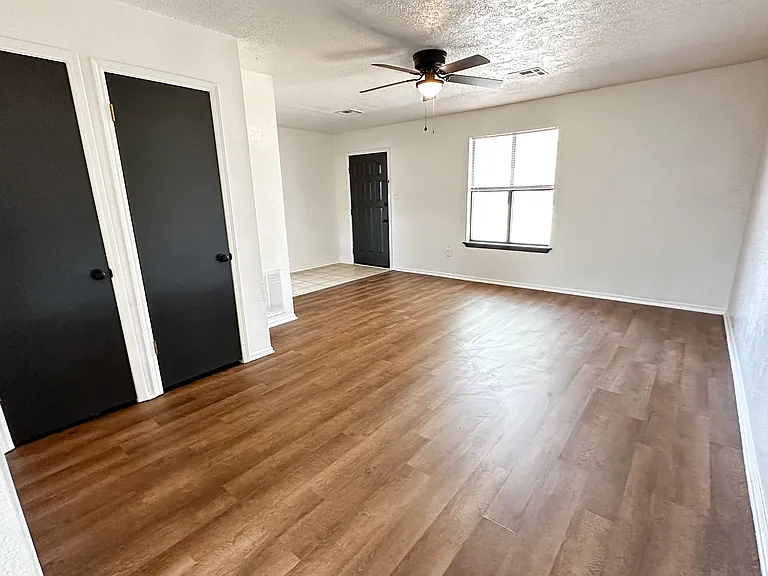 1616 SW B Ave #C — Photo 5