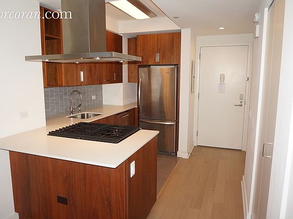 2nd image of 500 W 30th St APT 11L