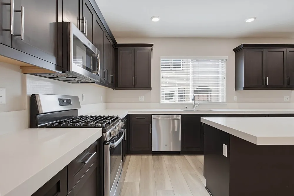 3 bed, 3.5 bath, 1799 sqft, $3,995 — Photo 1