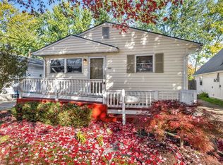 560 Baldwin Ave, Elyria, OH 44035