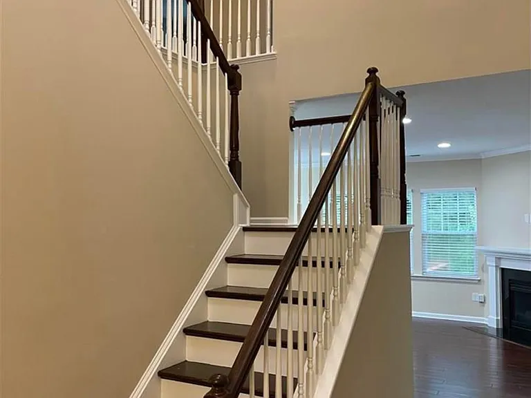 214 Kylemore Cir — Photo 3
