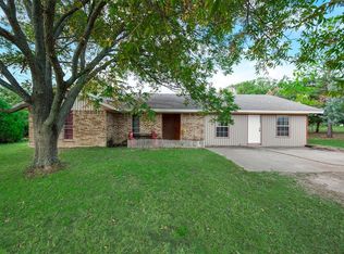 1115 Green Tree Dr, Weatherford, TX 76087