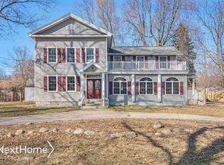 833 E Main St, Flushing, MI 48433