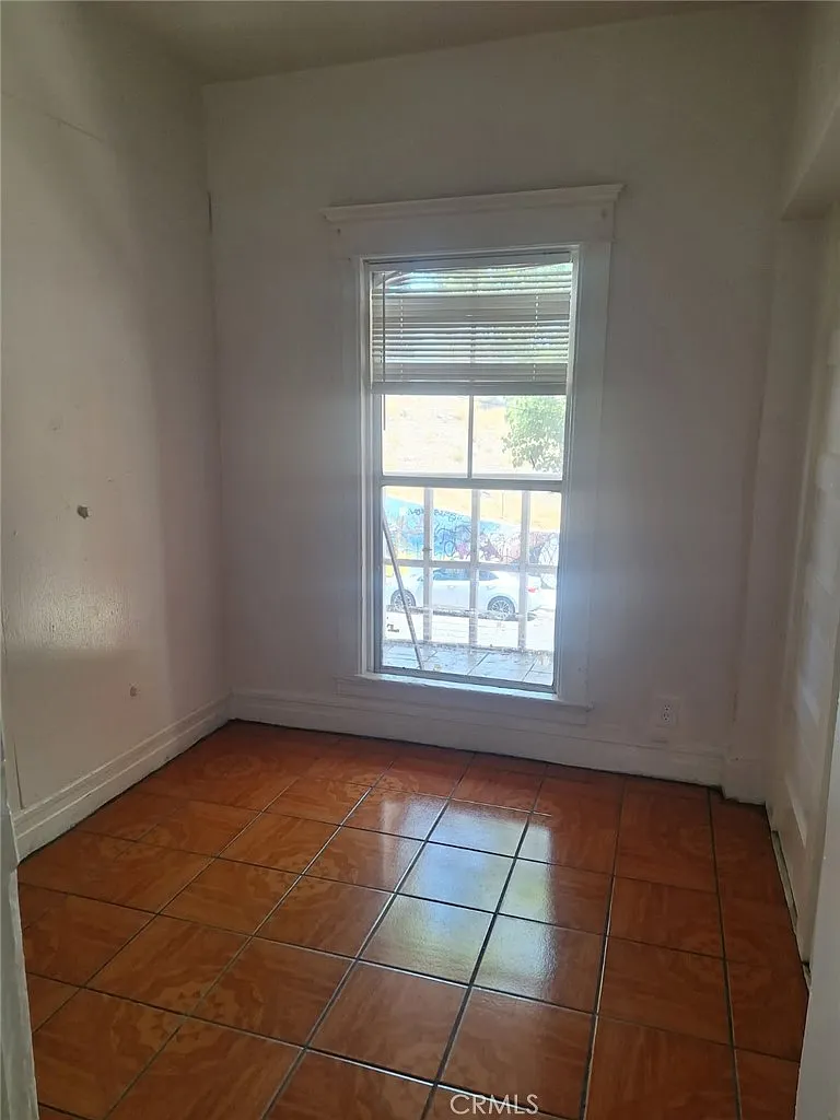 4 bed, 1365 sqft, $2,950 — Photo 4