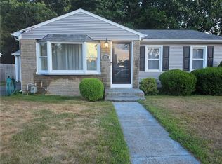 75 Eaton St, Pawtucket, RI 02861