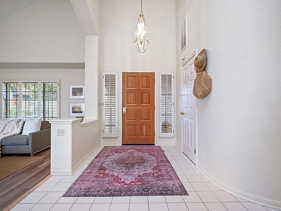 4th image of 125 Silverado Springs Drive