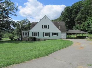 1873 Meadow Bridge Rd, Meadow Bridge, WV 25976
