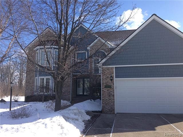 1st image of 289 Essex Dr