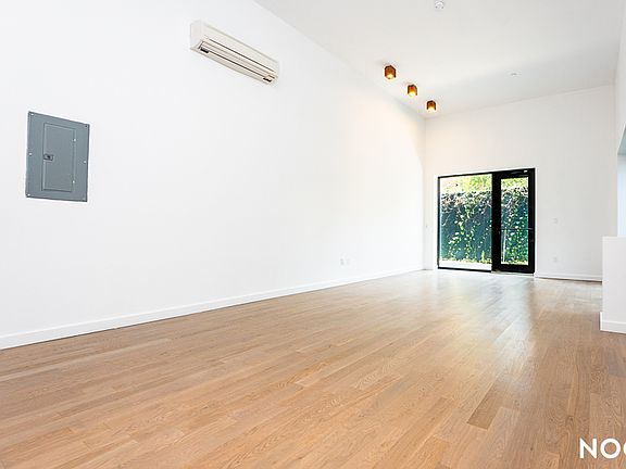 3rd image of 260 Knickerbocker Ave #1E