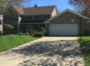 479 Lynden Dr, Highland Heights, OH 44143