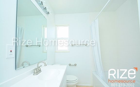 5th image of 3169 W Tess Ave