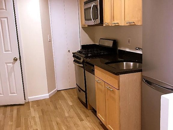 3rd image of 482 W Broadway APT 7