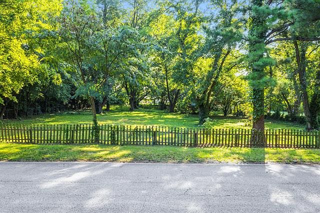 1st image of 5225 S Columbia Pl
